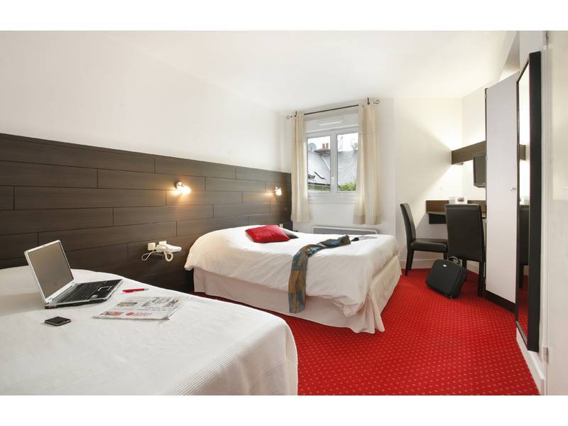 The Originals City, Hotel Du Chateau, 폰티비 외부 사진
